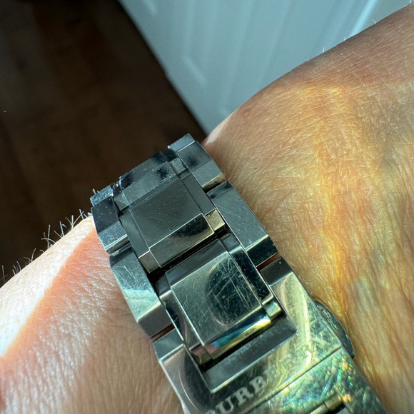 Burberry stainless steel watch …. Sorry no box - Picture 5 of 5